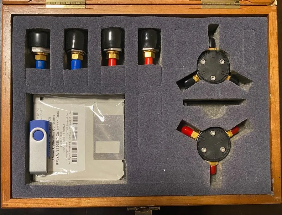 Тестер Agilent HP Keysight 85033D 3.5mm 6G Calibration Kit +BIN Extras, 4CancerR — фото лота 1