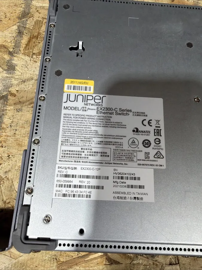 Коммутатор Juniper EX2300-C-12P 12 Port PoE+ Fanless Switch 2x 10GbE SFP+ Junos