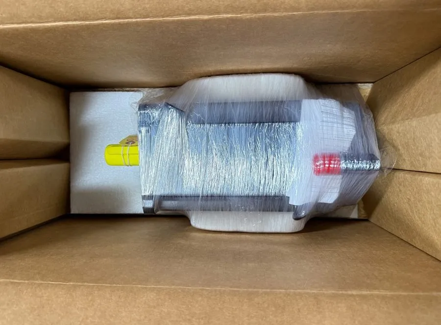 Серводвигатель Allen-Bradley VPL-B1653D-PK12AA Kinetix VP Low Inertia Servo Moto