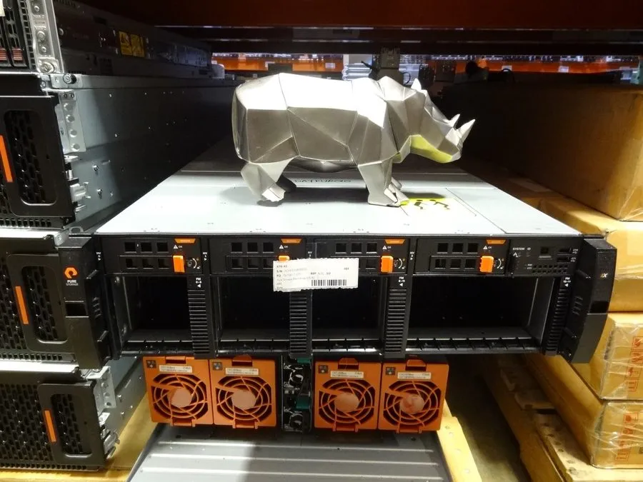 СХД PURE X70-R3 Storage Flash Array X70 R3