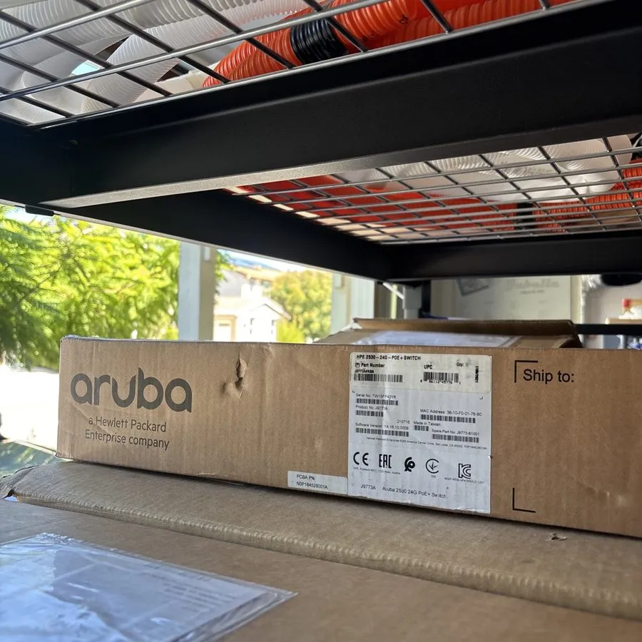 Коммутатор Aruba J9776A 24-Port Gigabit Ethernet Managed Rackmount Switch SFP