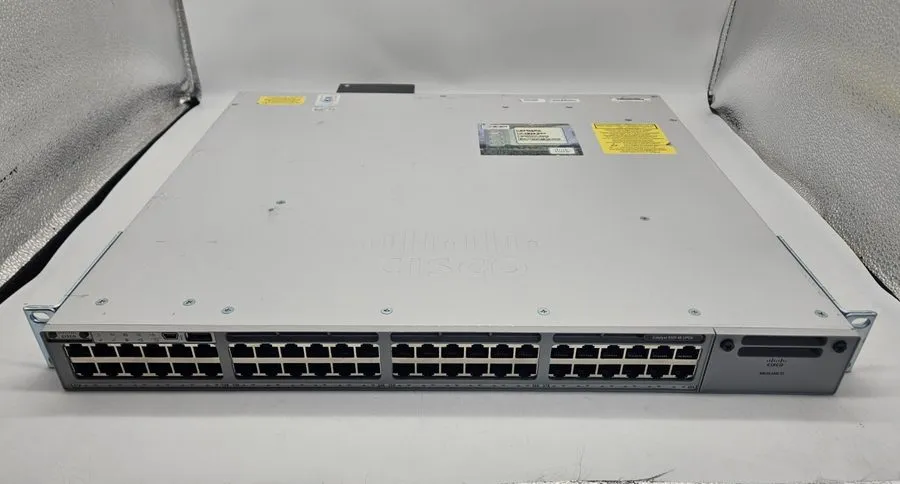 Коммутатор Cisco C9300-48U-A Catalyst 9300 48-port UPOE Port 6 only has no poe