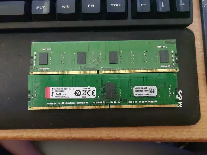 Модуль памяти KSM24RS8/8MEI Kingston 8GB DDR4 Registered ECC PC4-19200 2400Mhz 1