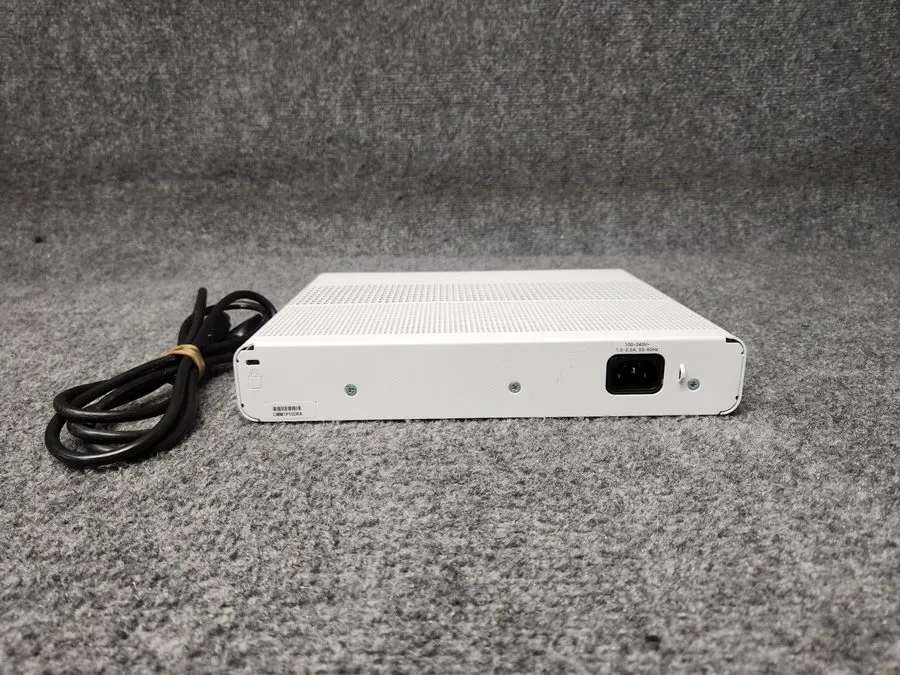 Коммутатор Cisco Catalyst 3560-CX WS-C3560CX-8TC-S Fanless 8-Port Switch IOS15
