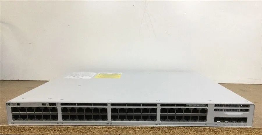 Коммутатор Cisco C9300L-48P-4X-A 48-Port 4x10G/1G SFP+ PoE+ 9300L Switch