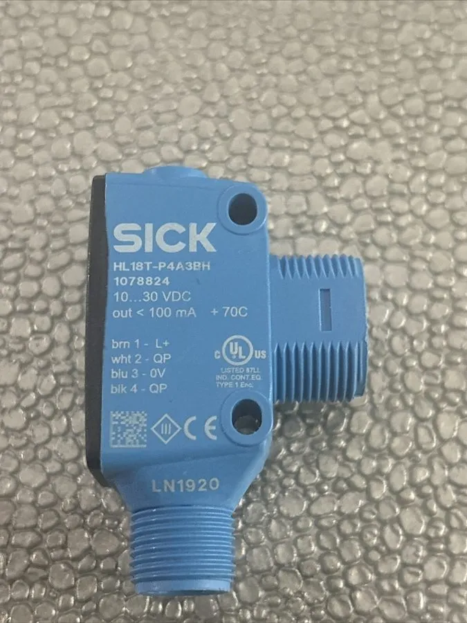 Фотоэлектрический датчик Sick HL18T-P4A3BH Photoelectric Sensor Retroreflective