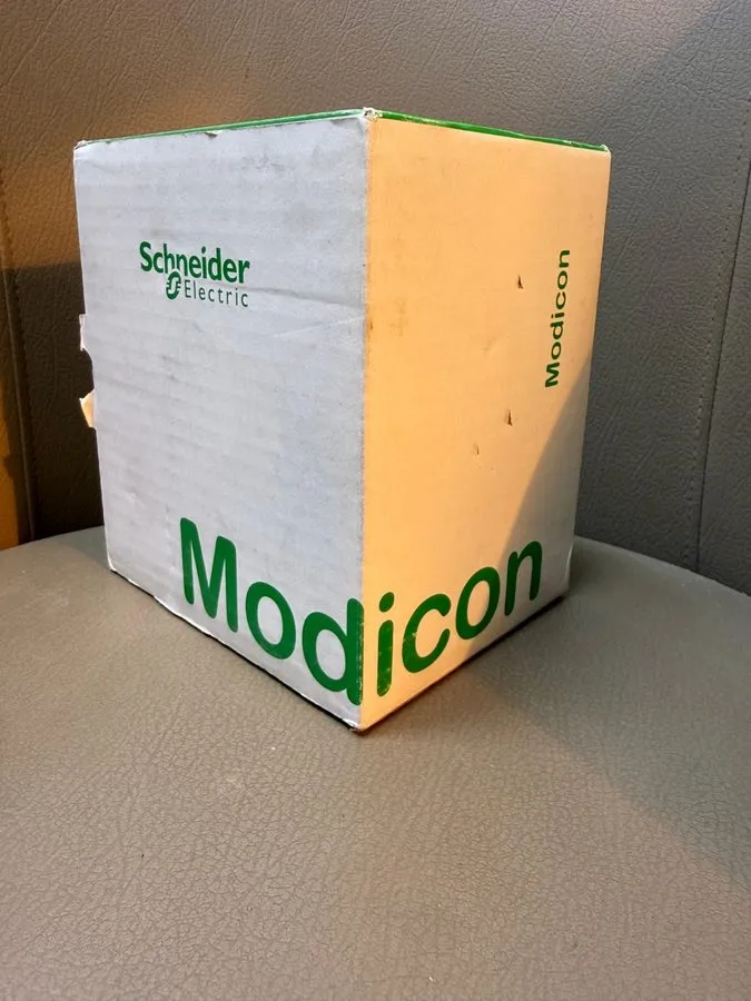 ПЛК TM221C24U Schneider Logic controller, Modicon M221, 24io tr.npn — фото лота 1