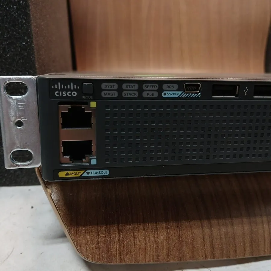 Коммутатор Cisco 2960-X Series 24 Port 370W PoE+ Switch, WS-C2960X-24PD-L