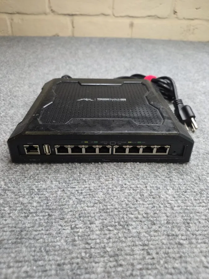 Коммутатор Ubiquiti TS-8-PRO ToughSwitch Pro 8-Port Gigabit PoE Switch 150W Mana