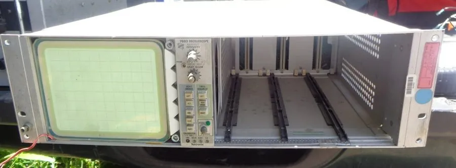 Осциллограф Tektronix Model 7603 19" Rack Oscilloscope