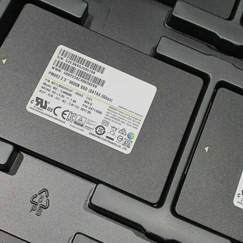 SSD-накопитель Samsung PM863 960GB SSD Drive 2.5" SATA MZ-7LM9600 Low Usage