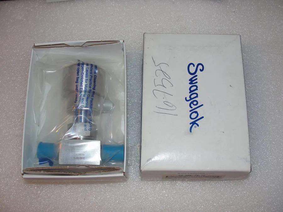 Клапан Swagelok SS-6BK-QB9-IN BELLOWS VALVE-SC11 CLEAN