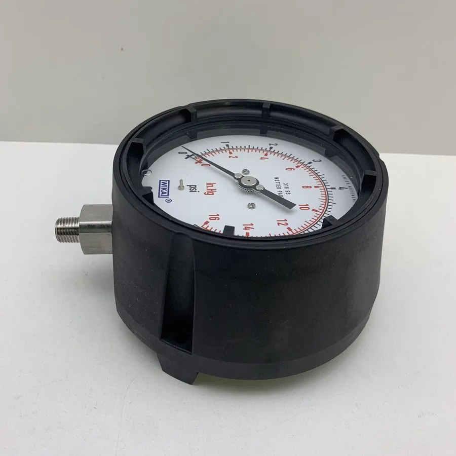 Трубопроводная арматура WIKA 4217161 TYPE 632.34 4.5" Pressure Gauge — фото лота 1