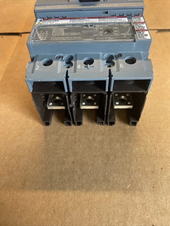Автоматический выключатель SIEMENS 3VA5215-6EC31-0AA0 3 Pole 150 Amp Circuit Bre