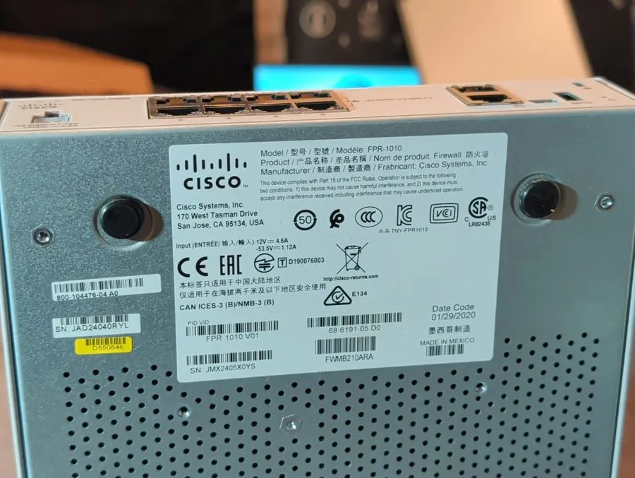 Межсетевой экран Cisco FPR-1010 V01 Firepower 1010 Firewall 8-Port GbE 2x PoE+ L
