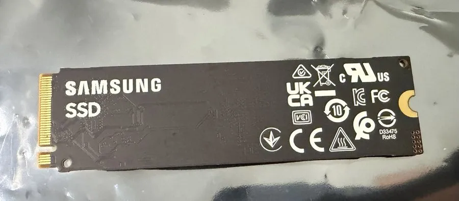 SSD-накопитель Samsung PM9B1 256GB M.2 2230 NVMe PCIe Gen4 Internal SSD