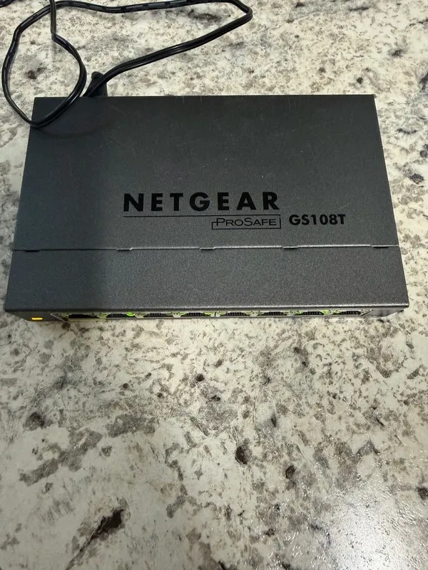 Коммутатор NETGEAR GS108TV2 8-Port Gigabit Ethernet Smart Switch with 1 PD Port 