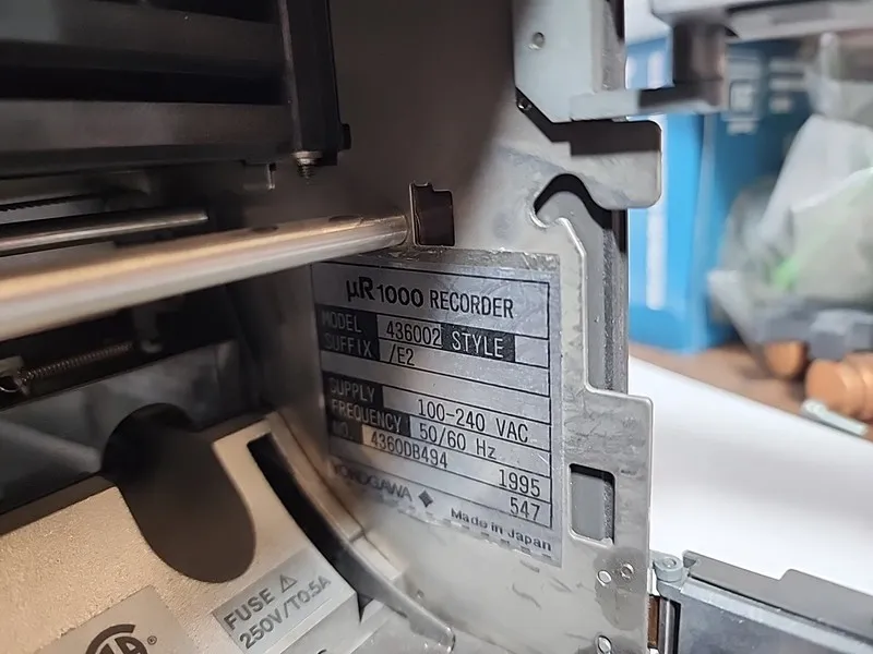 Датчик температуры Yokogawa 436000 UR1000 Temperature Chart Recorder 5E-38