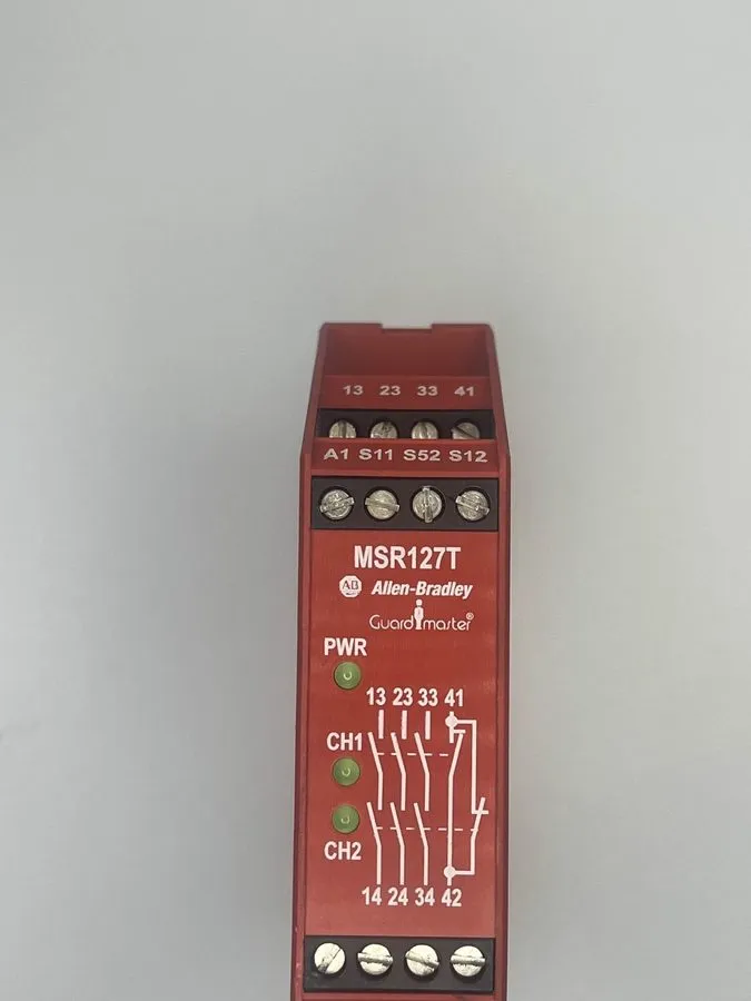 Реле безопасности Allen-Bradley 440R-N23125 Guardmaster MSR127TP Safety Relay 11