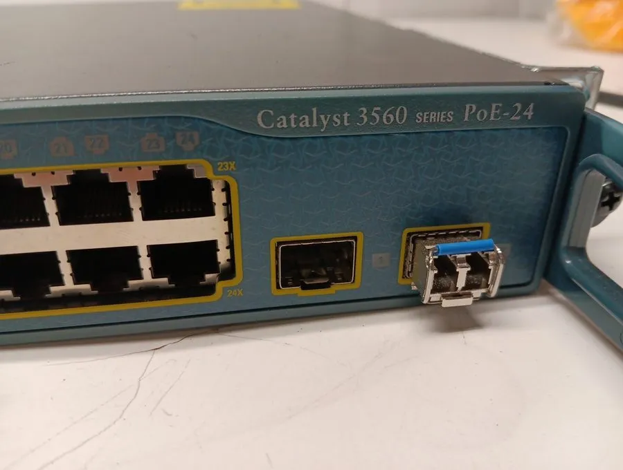 Коммутатор Cisco Catalyst 3560 Series PoE-24