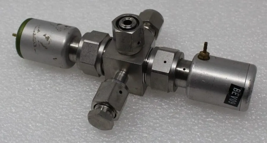 Клапан Swagelok NUPRO DIAPHRAGM Valve 6L-M1D-122P-I — фото лота 2