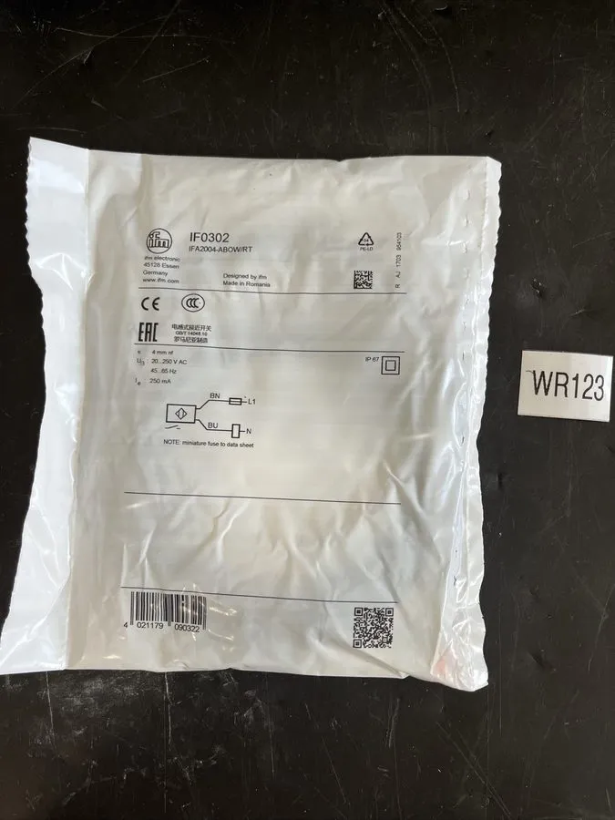 Датчик приближения IFM Efector IF0302 IFA2004-AB0W Inductive Proximity Switch Se