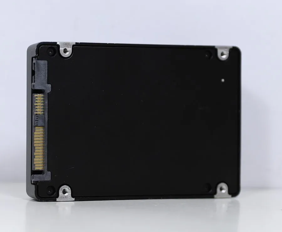 SSD-накопитель MZ-ILT1T9A Dell EMC Samsung PM1643 1.92TB SAS 2.5'' SSD 118000630