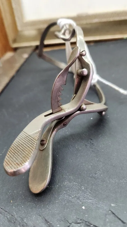 Медицинское оборудование ntique Stainless Steel Mouth Gag Ratchet Oral Surgical 