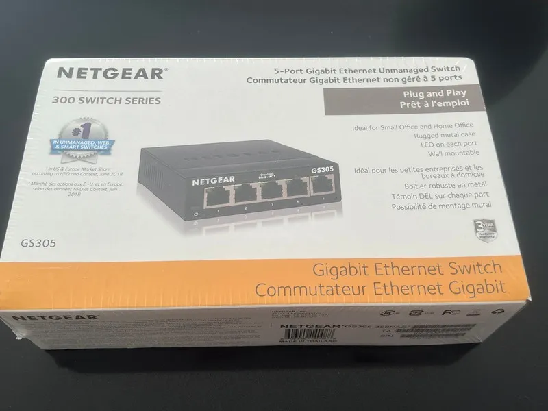 Коммутатор Netgear Prosafe GS308 300PAS 1Gbps 8 Gigabit Port Unmanaged Ethernet  — фото лота 1