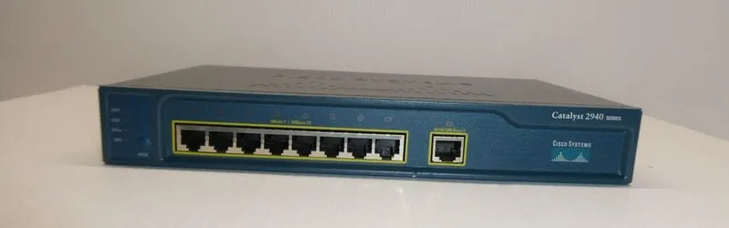 Коммутатор Cisco Catalyst WS-C2940-8TT-S Series 8-Port Managed Network Ethernet — фото лота 1