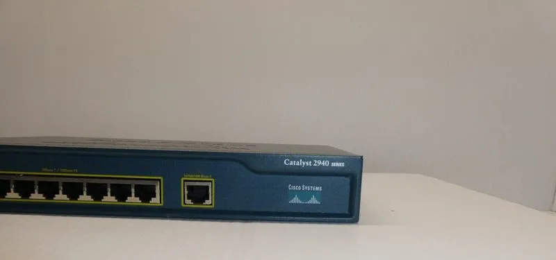Коммутатор Cisco Catalyst WS-C2940-8TT-S Series 8-Port Managed Network Ethernet — фото лота 2