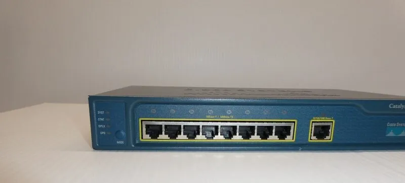 Коммутатор Cisco Catalyst WS-C2940-8TT-S Series 8-Port Managed Network Ethernet — фото лота 3