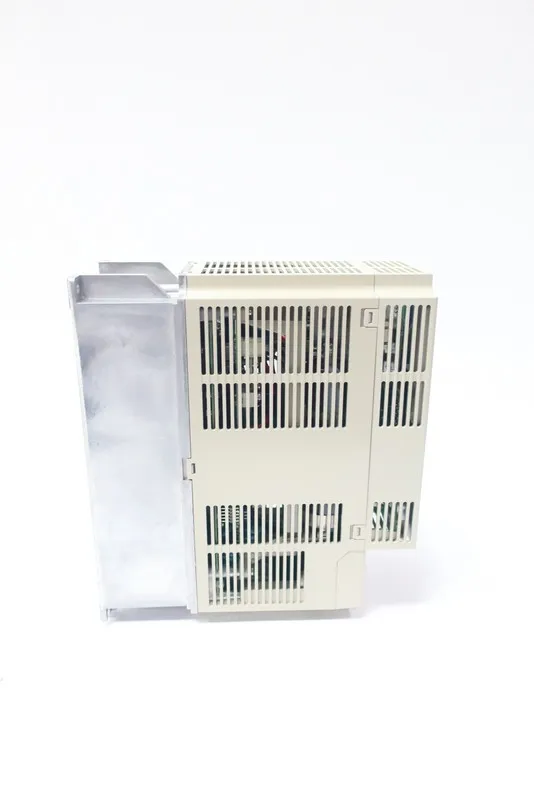 Сервопривод YASKAWA SGDB-05AN SERVOPACK Servo Drive 0.45Kw 200-230V