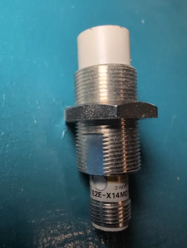 Датчик приближения E2E-X14MD1-M1 STANDARD PROXIMITY OMRON SENSOR