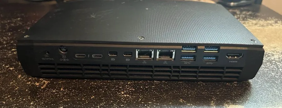 SSD-накопитель Intel NUC Mini PC Desktop Black BOXNUC8i7HNK1 i7-8705G CPU 16GB 5 — фото лота 1