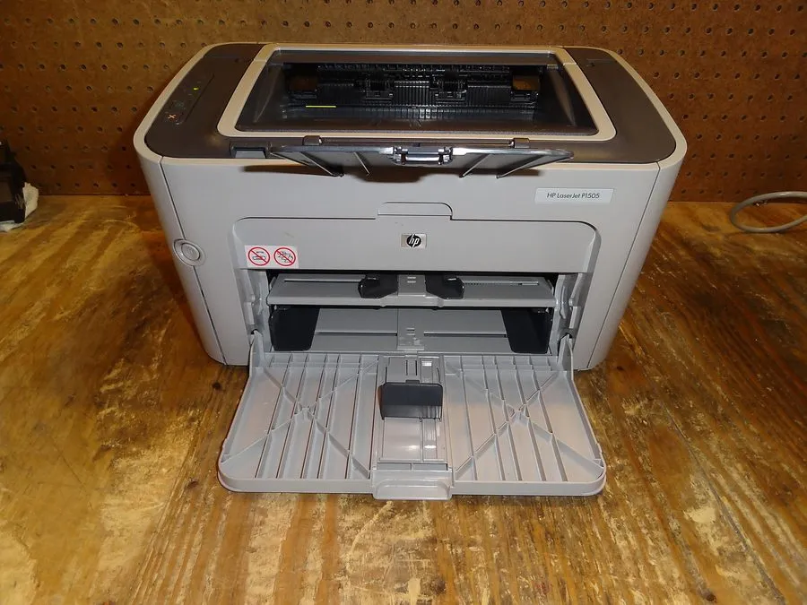 Лазерный принтер HP LaserJet P1505 Demo Laser Printer only print 8172 pages