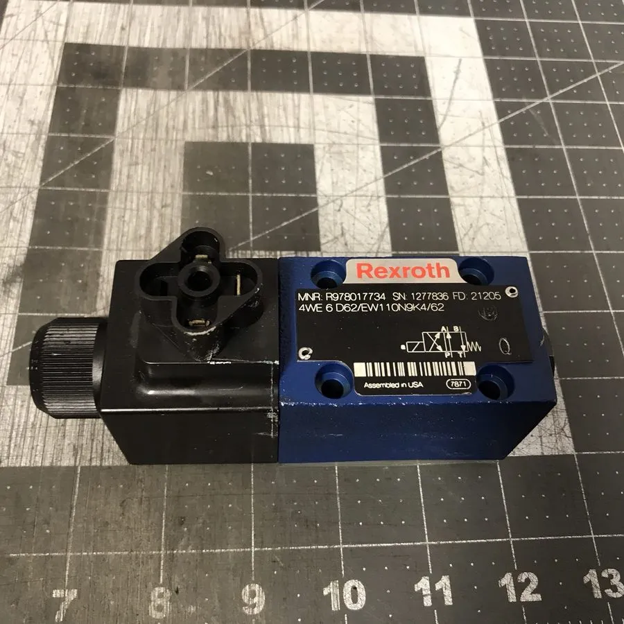 Пневмоклапан Rexroth R978017734 Direction Control Valve Coil Voltage 120VAC