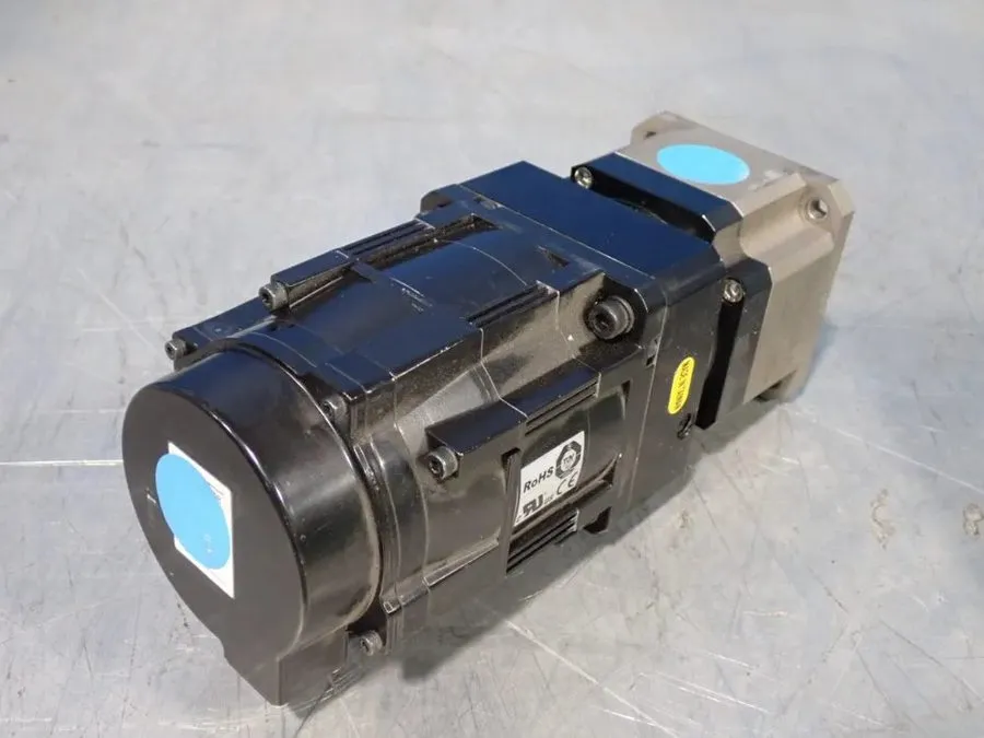 Серводвигатель Yaskawa AC Servo Motor SGMGV-03D3A61 0.3kW 400V Absolute Encode