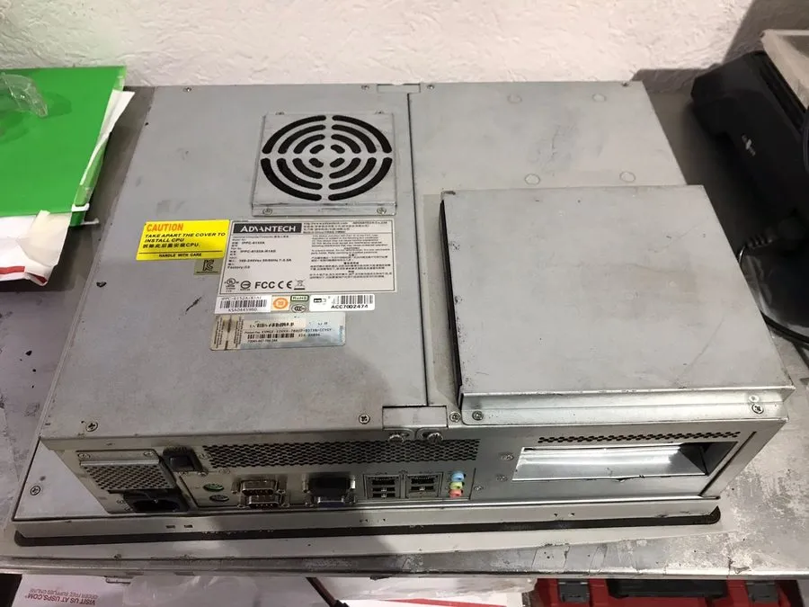 Промышленный компьютер ADVANTECH IPPC-6152A INDUSTRIAL PANEL PC 100-240VAC- TRIE — фото лота 2