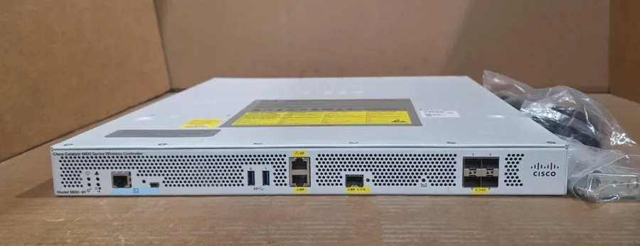 Точка доступа Wi-Fi Cisco Catalyst C9800-40-K9 9800-40 4 Port 10G Wireless Contr
