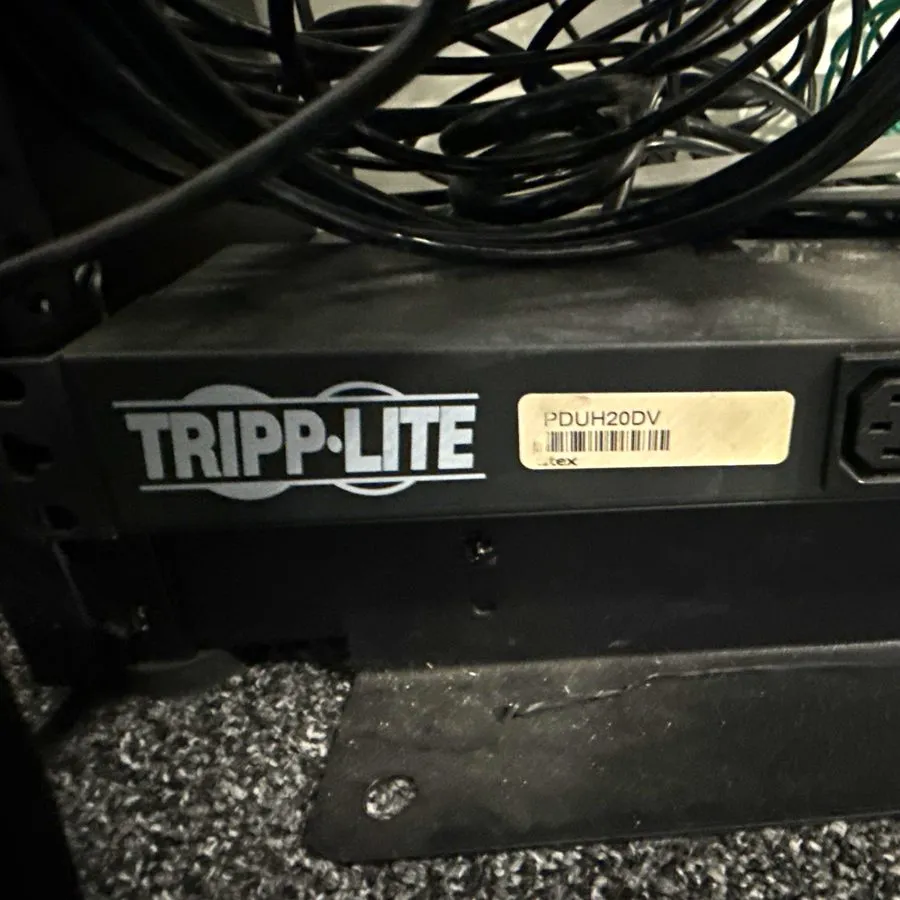 Блок розеток PDU Tripp Lite By Eaton Master-Power Pduh20Dv Pdu Basic 3.8Kw 100-2