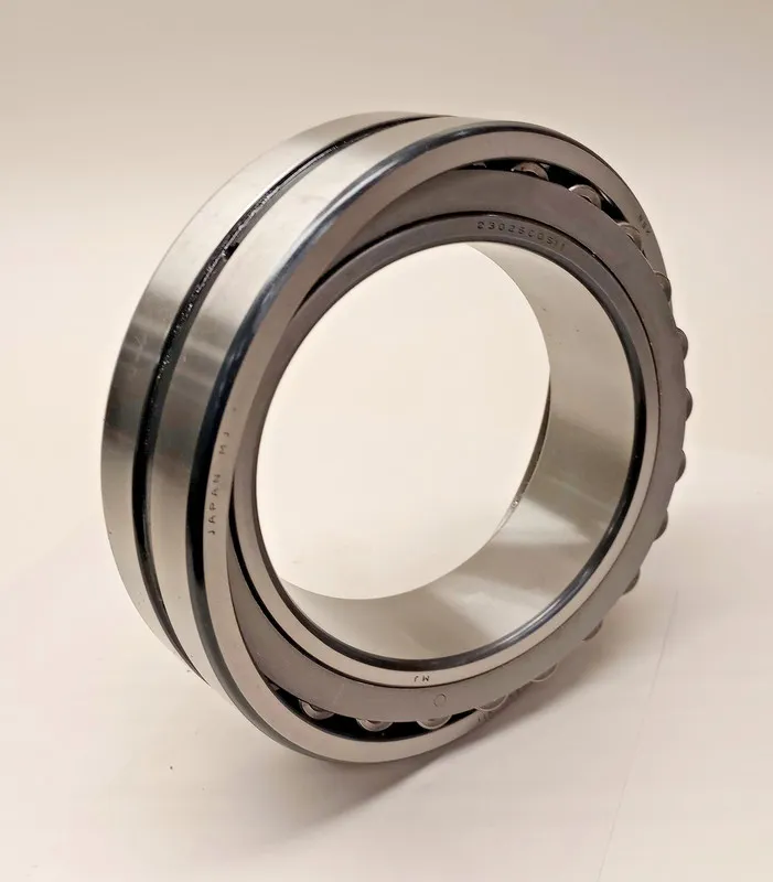 Подшипник NSK 23026CDE4C3S11 Spherical Roller Bearing 130x200x52mm 23026CDS11 /  — фото лота 2