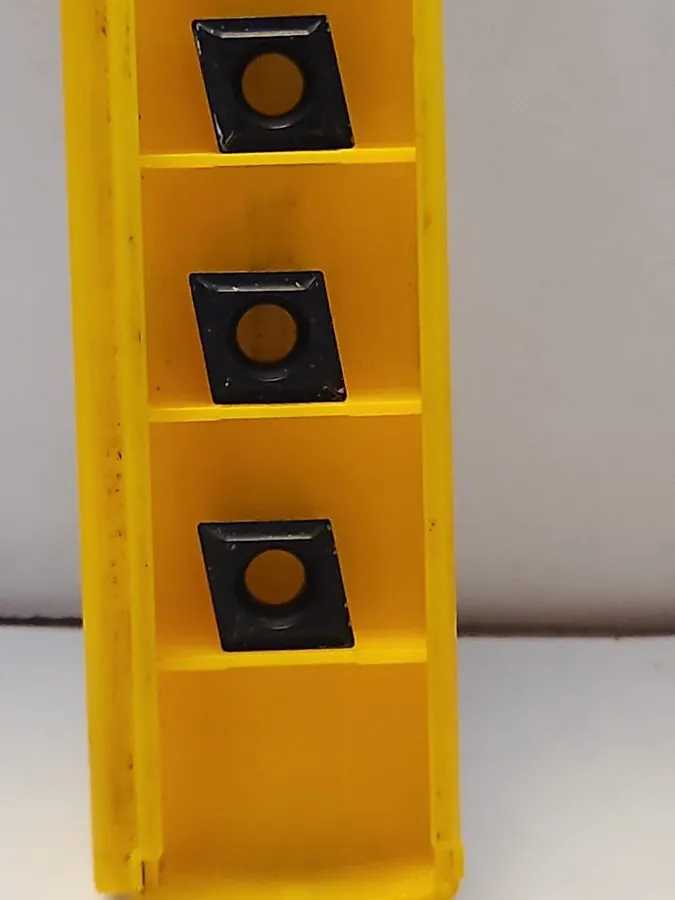 Режущий инструмент KENNAMETAL TURNING INSERT CPMT3251LF KC935 CARBIDE INSERTS LO — фото лота 1