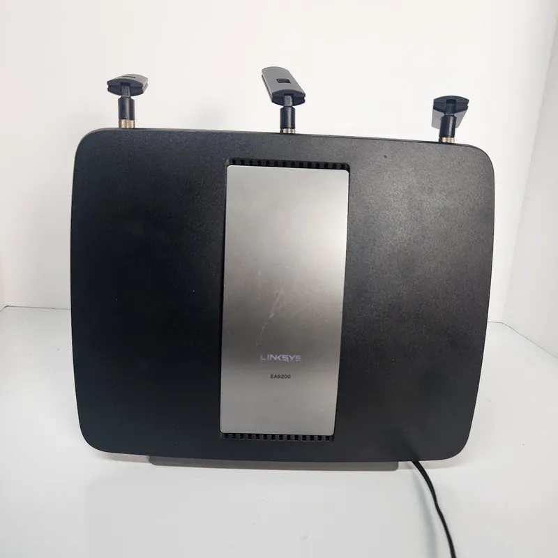 Маршрутизатор Linksys EA9200 Tri-Band AC3200 Gigabit Smart WiFi Router Modem