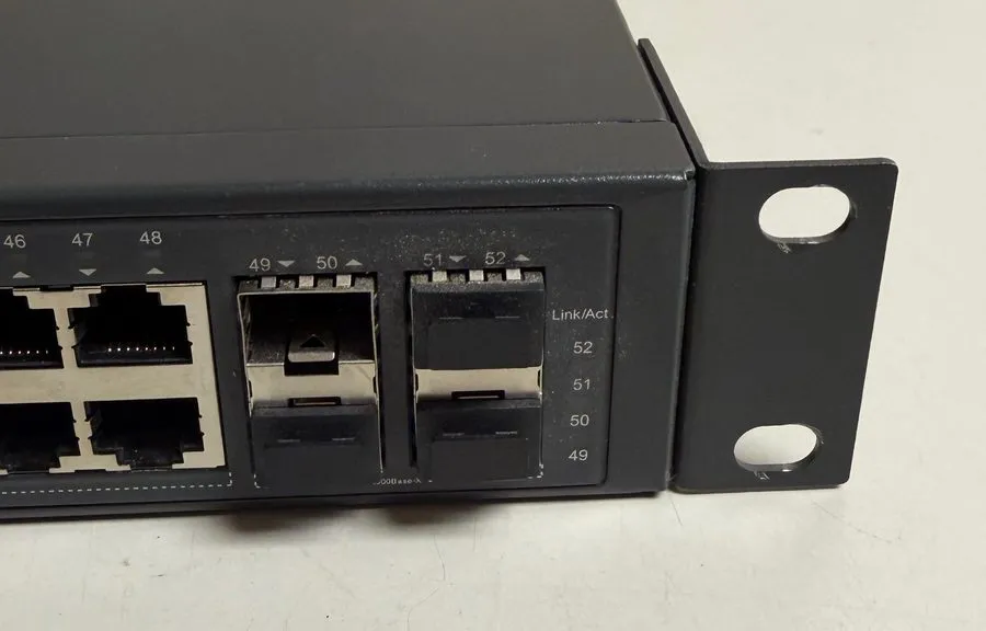 Коммутатор TP-Link T2600G-52TS V1.0 (TL-SG3452), 48 Port Gigabit Managed Switch  — фото лота 1