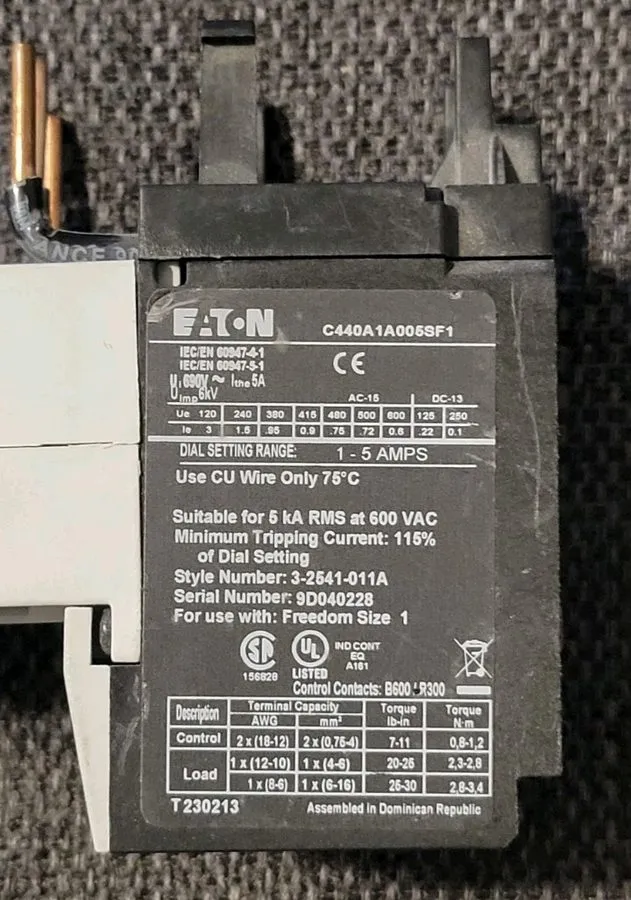 Реле Eaton C440A1A005SF1 Thermal Overload Relay 600V 1-5A Overload Protection — фото лота 1