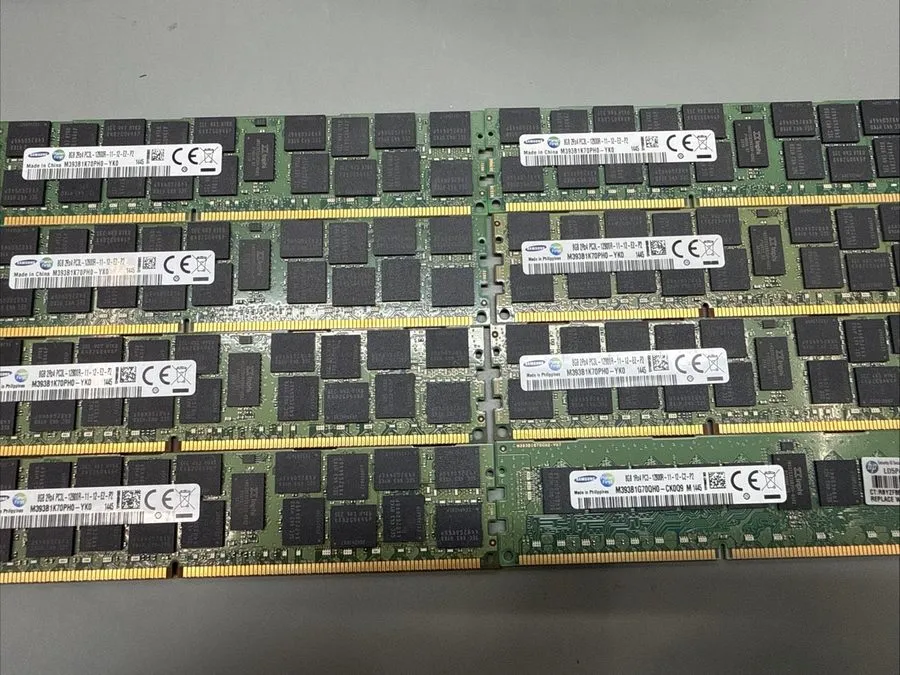 Модуль памяти SAMSUNG 64GB 8 x 8GB PC3L-12800R 2RX4 ECC Server Memory M393B1K70P — фото лота 1