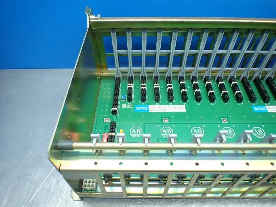 ПЛК ALLEN-BRADLEY 16-SLOT PLC CHASSIS 1771-A4B