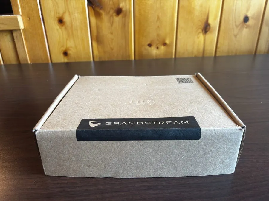 IP-телефон Grandstream Networks GRP2602 2-Line IP Phone