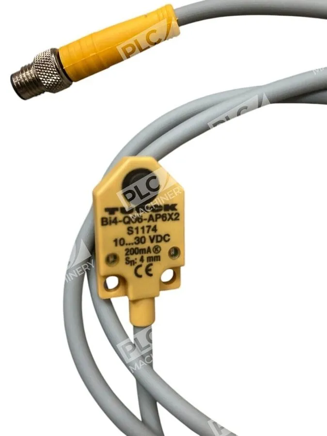 Датчик приближения Turck 10-30VDC 200mA 4mm Proximity Sensor BI4-Q06-AP6X2-0.8-P — фото лота 1